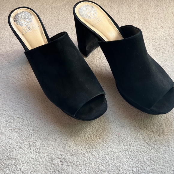 Shoe - Picture 2 of 4